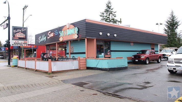 Maple Ridge - Bobby Sox 50&apos;s Diner