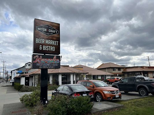 Maple Ridge - Witch Craft Pub