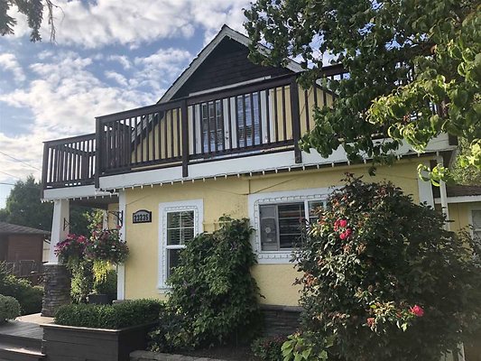 Maple Ridge - Knudsen Residence, 23235 Dewdney Trunk