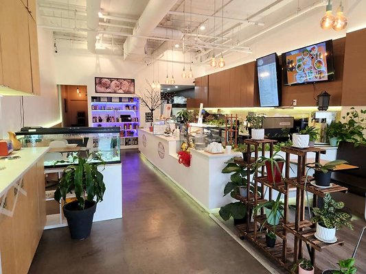 Maple Ridge - Alina Cafe