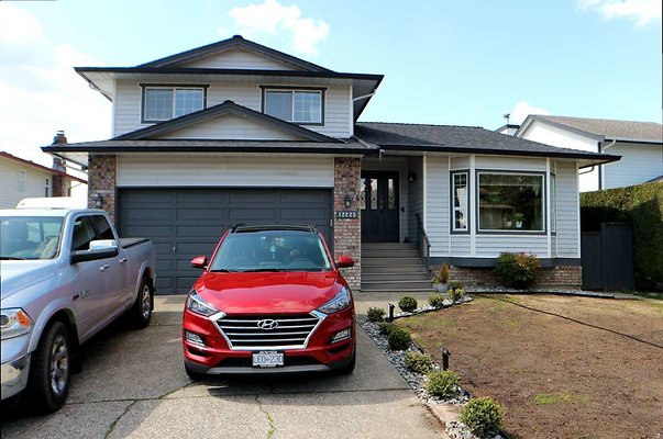 Maple Ridge - McGowan Residence, 12225 202nd St
